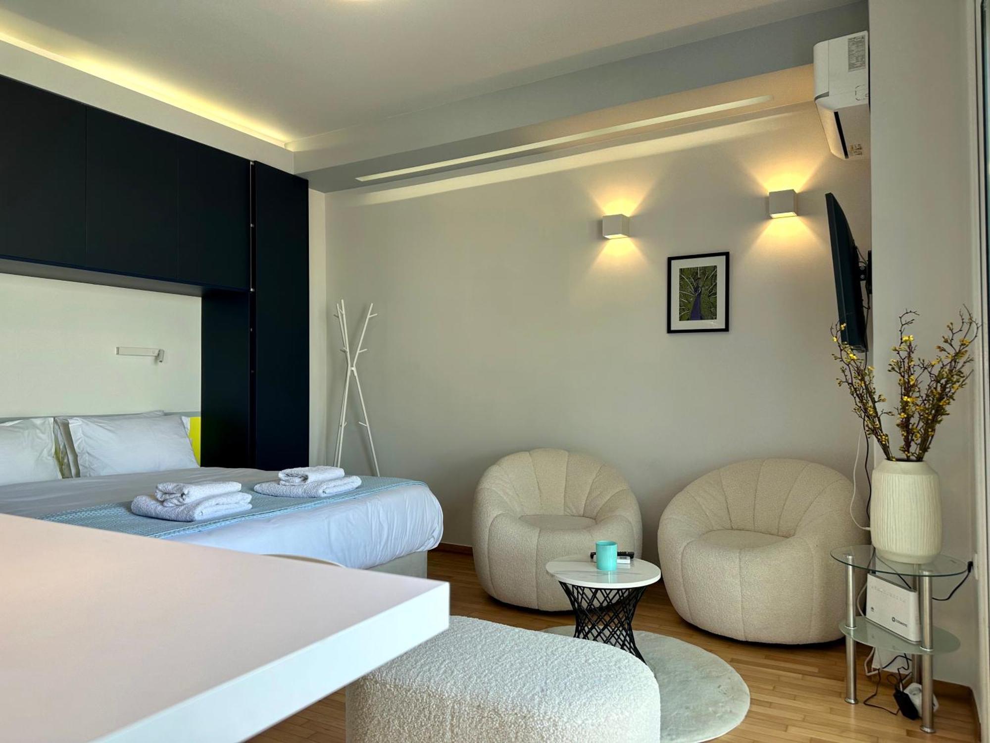 R1 Blue Paradise Private Terrace Jacuzzi *