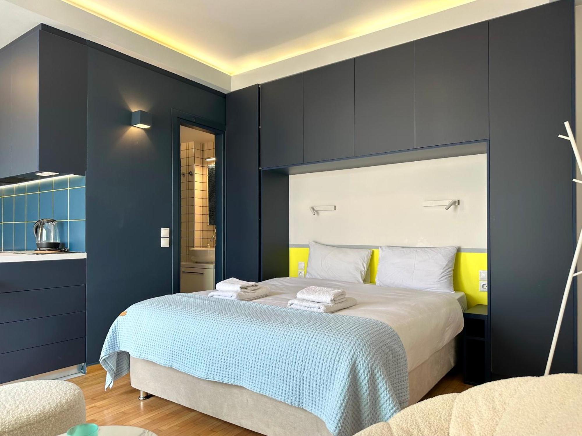 R1 Blue Paradise Private Terrace Jacuzzi Atenas