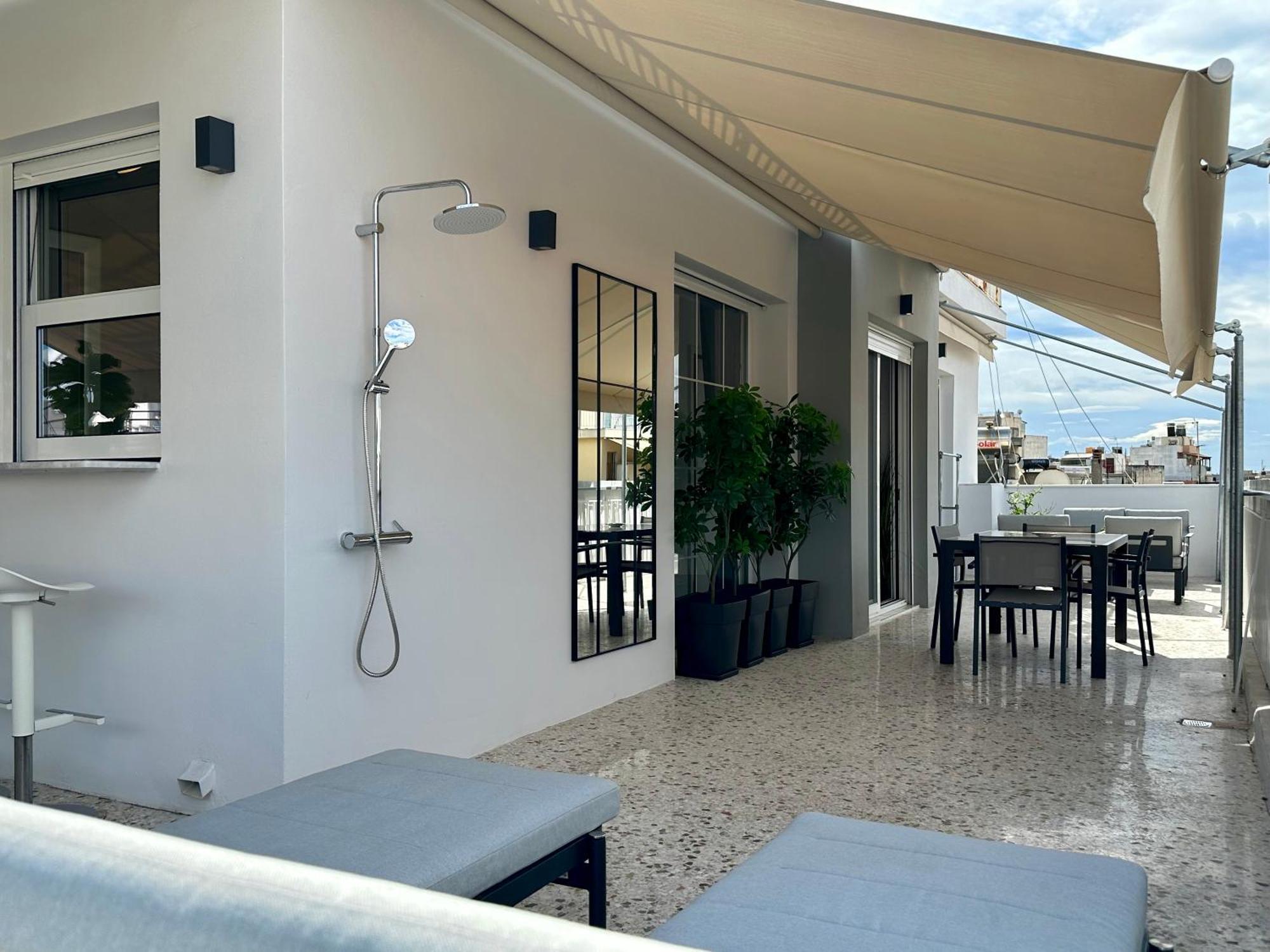 R1 Blue Paradise Private Terrace Jacuzzi * Athen